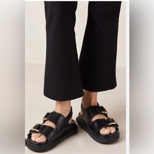 Alohas sandals size 9